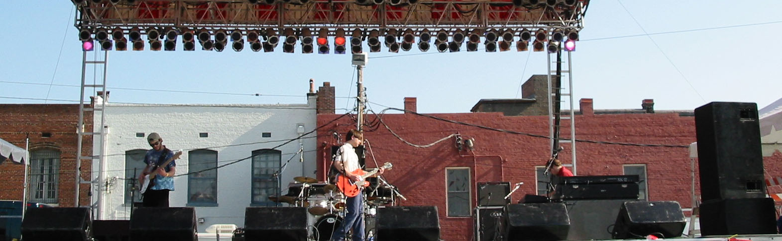 KING HIPPO live performance photo 15