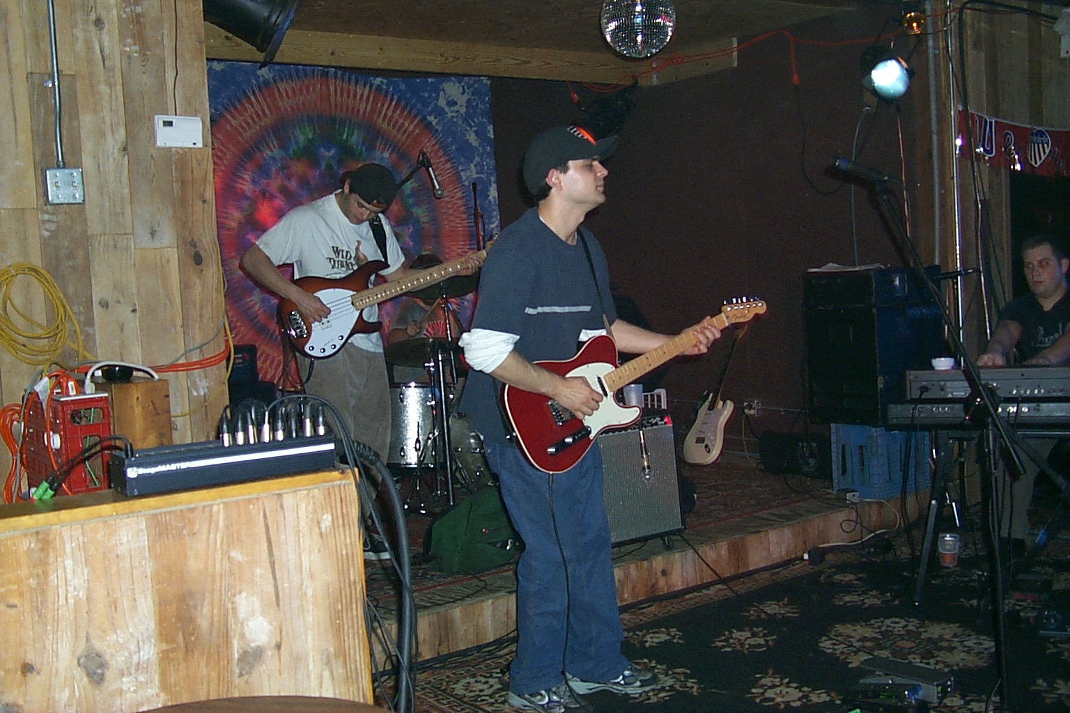 KING HIPPO live performance photo 7